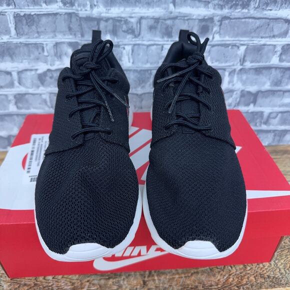 Nike Roshe One Black Chicago Blackhawks Custom 511881-010 Mens Size 9 New - Picture 3 of 7